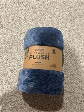 Berkshire Plush EcoThread Throw - Denim Blue